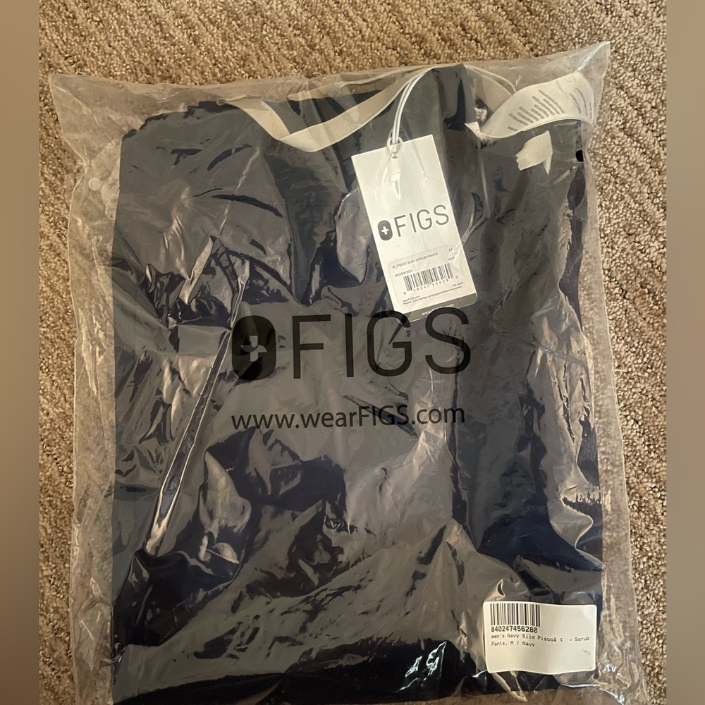 Figs Scrubs - Picture 2 of 2